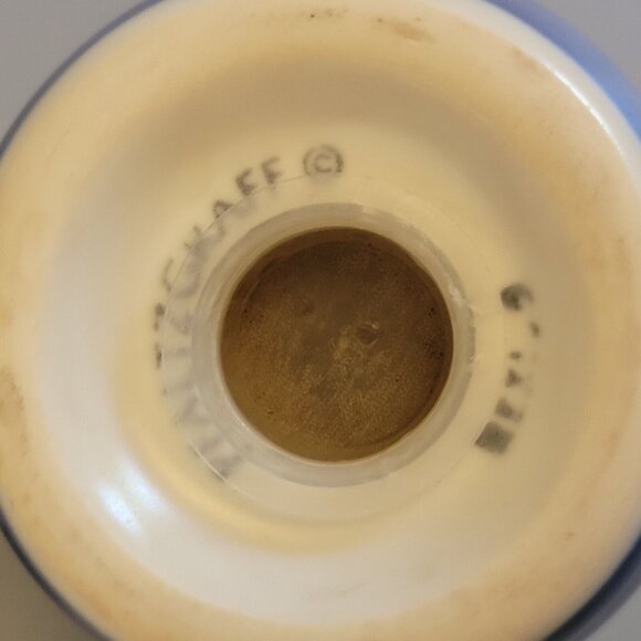 Pfaltzgraff Villa Flora Blue & White Leaf Salt & Pepper Shaker Set - Picture 5 of 6